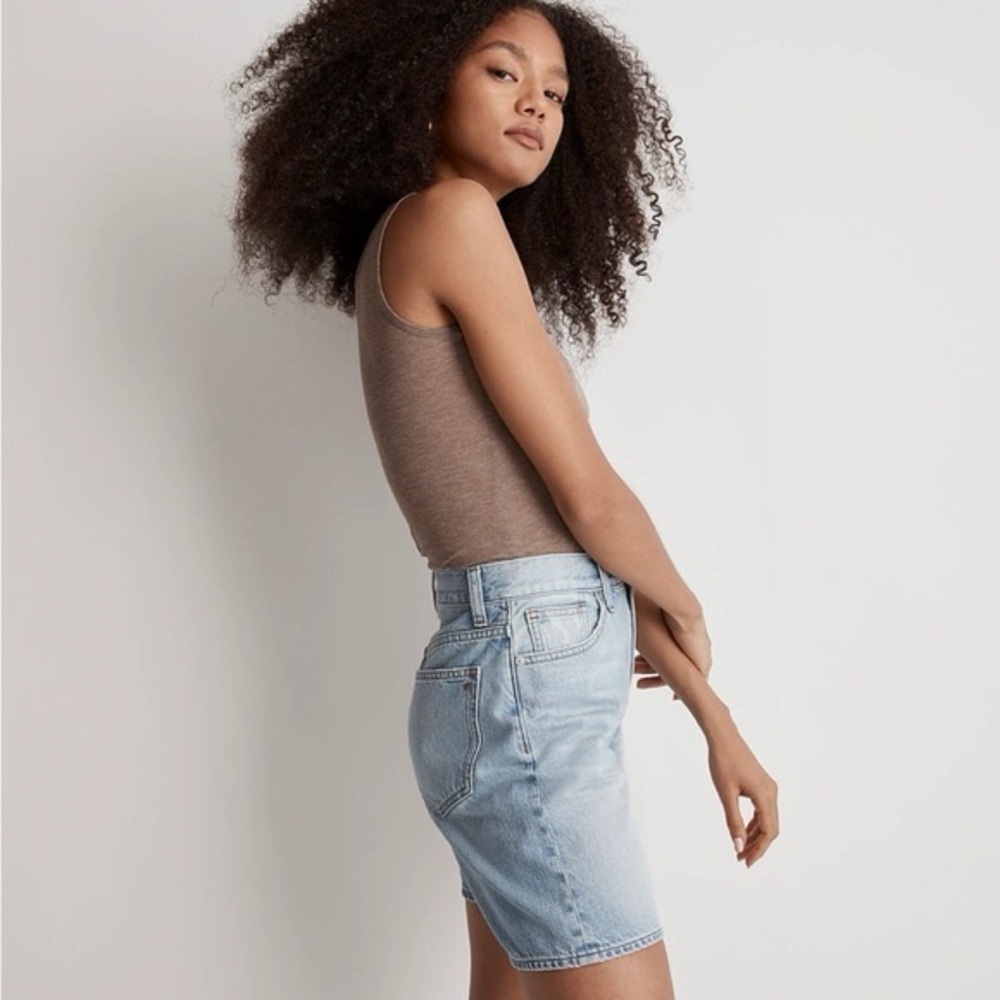 Madewell Baggy Jean Shorts in Bessmund​ - Picture 2 of 7